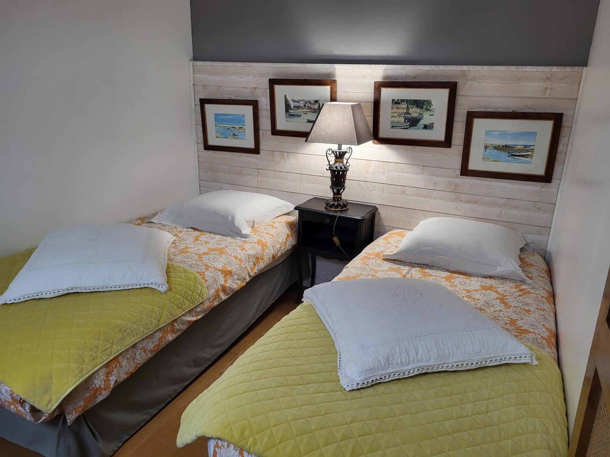 ユリィ Les Glycines Bed & Breakfast エクステリア 写真